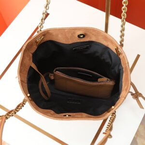 【AT11074】YSL（イヴ・サンローラン）のスエードチェーンハンドバッグ、フレンチエレガンスを究極に表現 | Saint Laurent