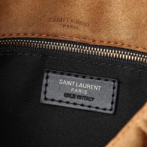 【AT11075】LOULOU PUFFERシリーズ - 完璧な都会の女性向けの最上級レザーハンドバッグ | Yves Saint Laurent