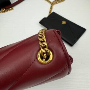 【AT11080】サンローラン クラシックミニLOULOUシリーズ ワインレッドの小羊革チェーンバッグ | Saint Laurent Paris