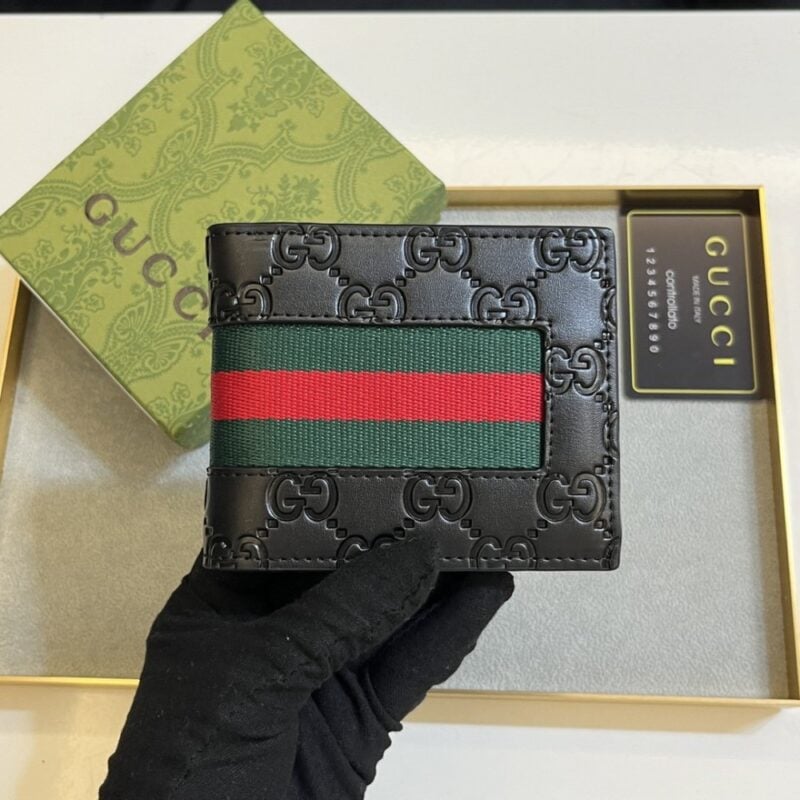 【AT11085】Gucci クラシックレザーウォレット、ファッション愛好家向けの贅沢なアイテム | Gucci Firenze