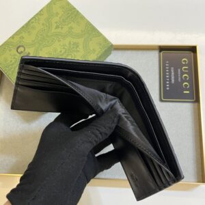 【AT11085】Gucci クラシックレザーウォレット、ファッション愛好家向けの贅沢なアイテム | Gucci Firenze