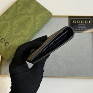 【AT11089】グッチ（Gucci）ブランドの高級キャンバス財布 – 細やかな職人技術と多機能設計 | Gucci Firenze