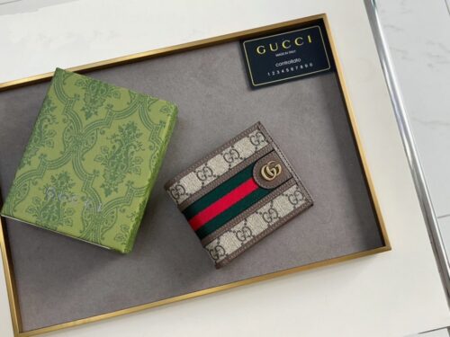 【AT11092】グッチGGスプリームキャンバスショートウォレット - 贅沢なイタリア製レザーアクセサリー | Gucci Italy