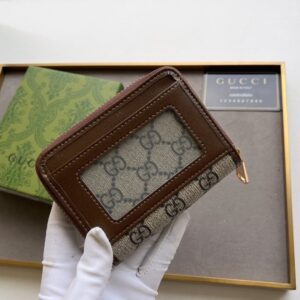 【AT11093】グッチ1955シリーズ馬具バックルカードケース、高級GGスプリーム人工キャンバスとブラウンレザー素材、デザインと機能が完璧に融合✨👜 | Gucci