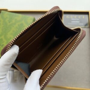 【AT11093】グッチ1955シリーズ馬具バックルカードケース、高級GGスプリーム人工キャンバスとブラウンレザー素材、デザインと機能が完璧に融合✨👜 | Gucci