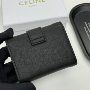 【AT11099】セリーヌパリ 革製ショートウォレット、高級感と実用性を兼ね備えた贅沢な小物 | Celine