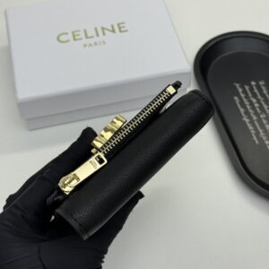 【AT11099】セリーヌパリ 革製ショートウォレット、高級感と実用性を兼ね備えた贅沢な小物 | Celine
