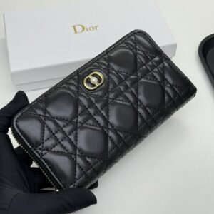 【AT11103】ディオールのラグジュアリーダイヤ柄子羊革財布 | Dior