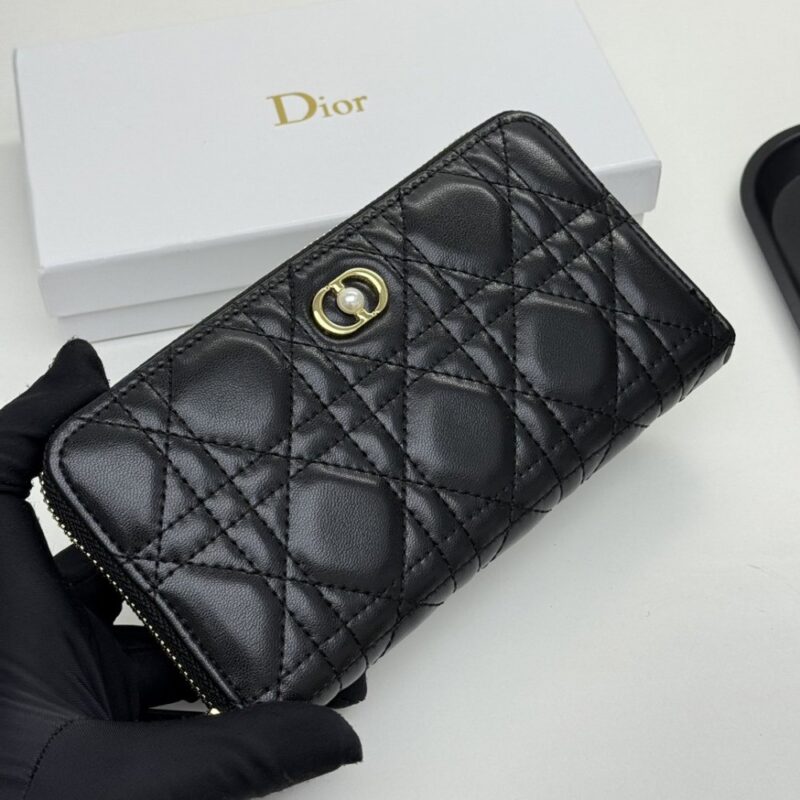 【AT11103】ディオールのラグジュアリーダイヤ柄子羊革財布 | Dior