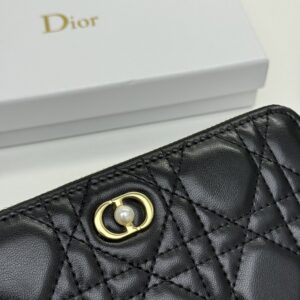 【AT11103】ディオールのラグジュアリーダイヤ柄子羊革財布 | Dior