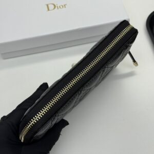 【AT11103】ディオールのラグジュアリーダイヤ柄子羊革財布 | Dior