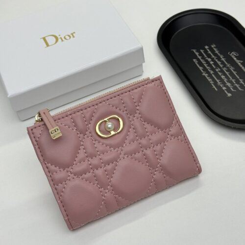 【AT11106】Dior ダイヤ柄小コインケース、エナメル仕上げ、柔らかなピンク羊革、小銭入れ、カード収納、高級感、お洒落なファッション小物 | Christian Dior