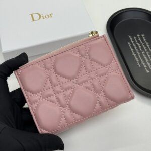 【AT11106】Dior ダイヤ柄小コインケース、エナメル仕上げ、柔らかなピンク羊革、小銭入れ、カード収納、高級感、お洒落なファッション小物 | Christian Dior