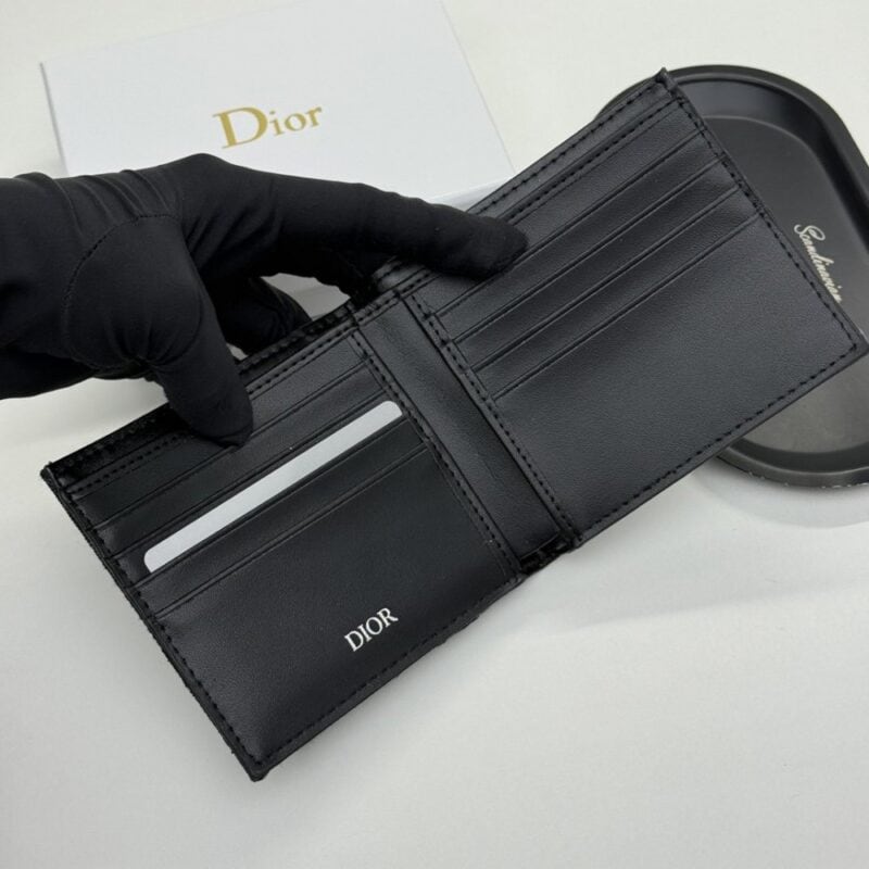 【AT11107】ディオールの贅沢なブラックシリーズ折りたたみ財布 - 高級質感とファッショナブルなデザイン | Dior