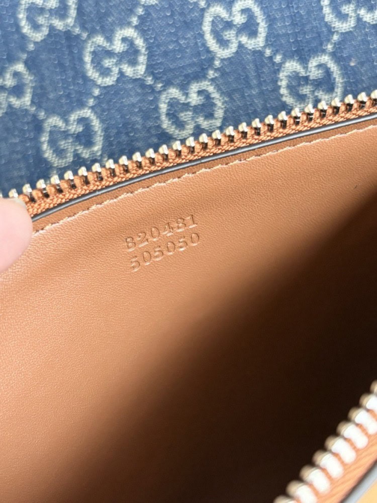 【AT11109】グッチ Totissimaシリーズ トートバッグ - ブルーのモノグラム柄生地、可愛いピンクのクラッチ付き | Gucci