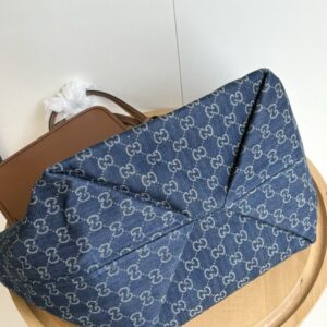 【AT11109】グッチ Totissimaシリーズ トートバッグ - ブルーのモノグラム柄生地、可愛いピンクのクラッチ付き | Gucci