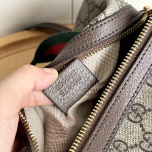 【AT11110】グッチのクラシックな高級ボストンバッグ - ファッションと実用を完璧に融合 | Gucci Italy