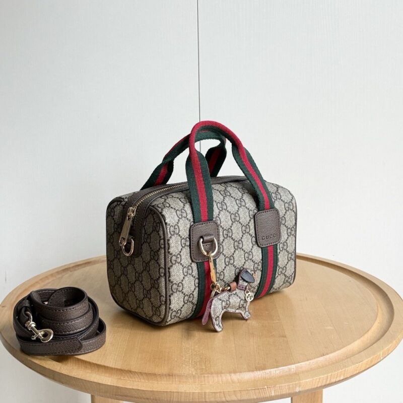 【AT11110】グッチのクラシックな高級ボストンバッグ - ファッションと実用を完璧に融合 | Gucci Italy
