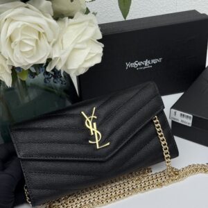 【AT11113】YSLサンローランのクラシックな長財布 | Saint Laurent