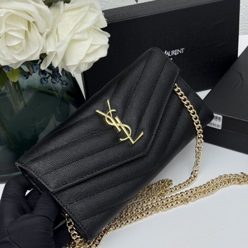 【AT11113】YSLサンローランのクラシックな長財布 | Saint Laurent