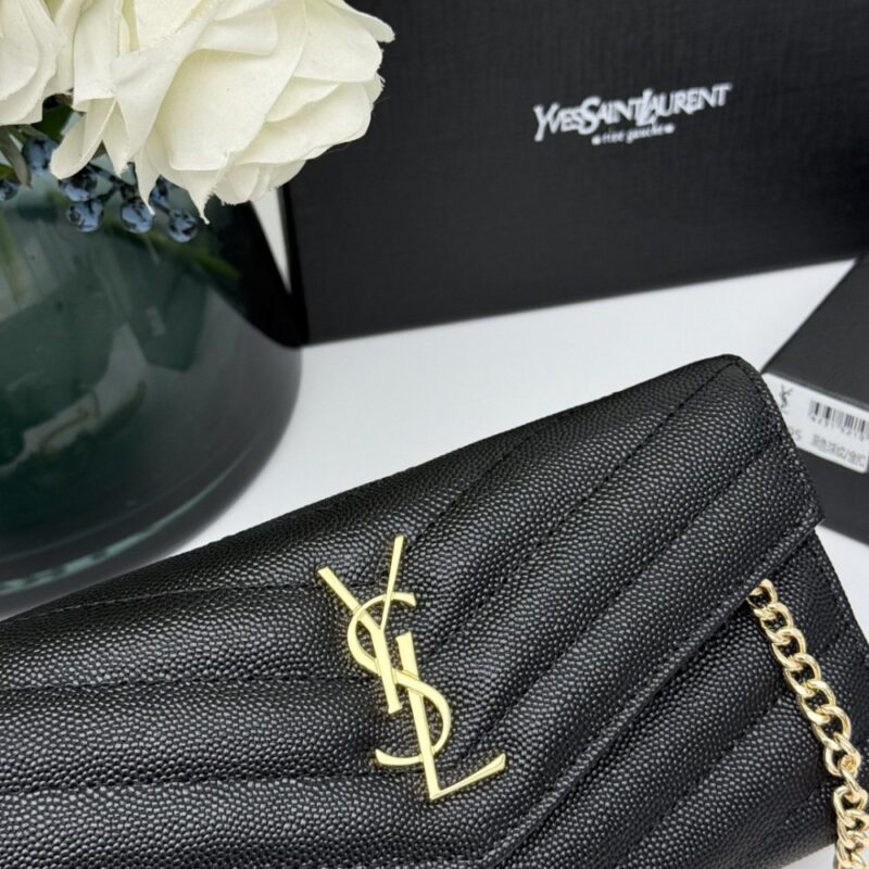 【AT11113】YSLサンローランのクラシックな長財布 | Saint Laurent