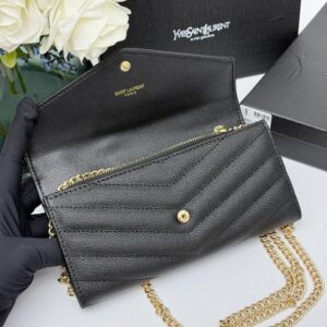 【AT11113】YSLサンローランのクラシックな長財布 | Saint Laurent