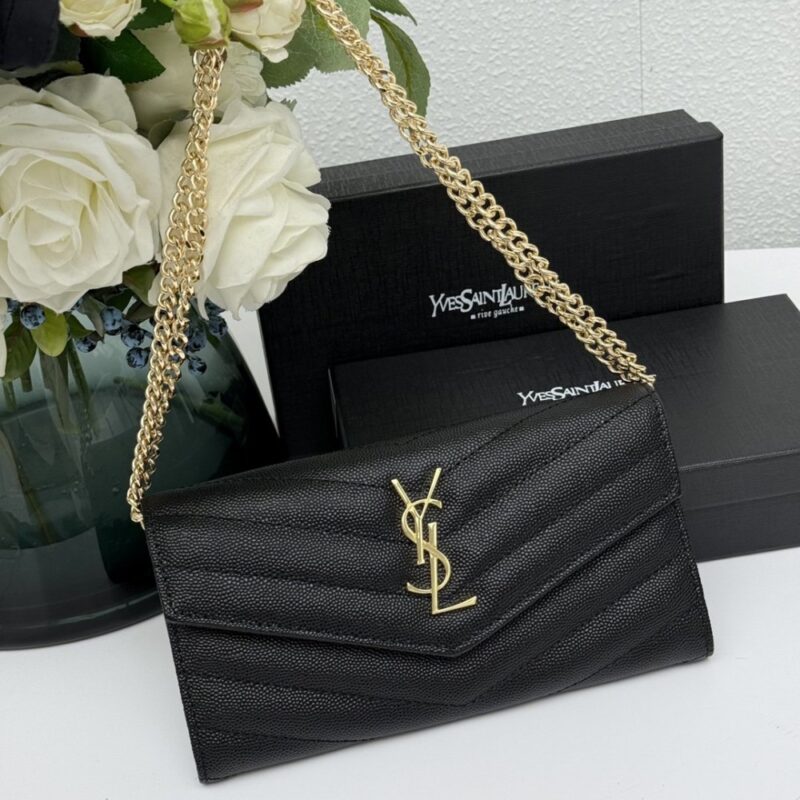 【AT11113】YSLサンローランのクラシックな長財布 | Saint Laurent