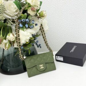 【AT11116】シャネルのクラシックコレクション オリーブグリーンシャークスキン型押しカーフスキンミニウエストバッグ | Chanel Paris