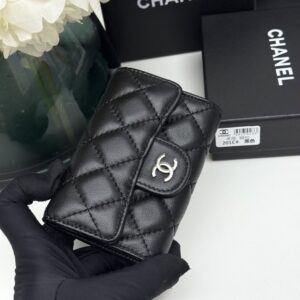 【AT11124】CHANELのクラシックなダイヤモンド柄小羊皮財布 | Chanel
