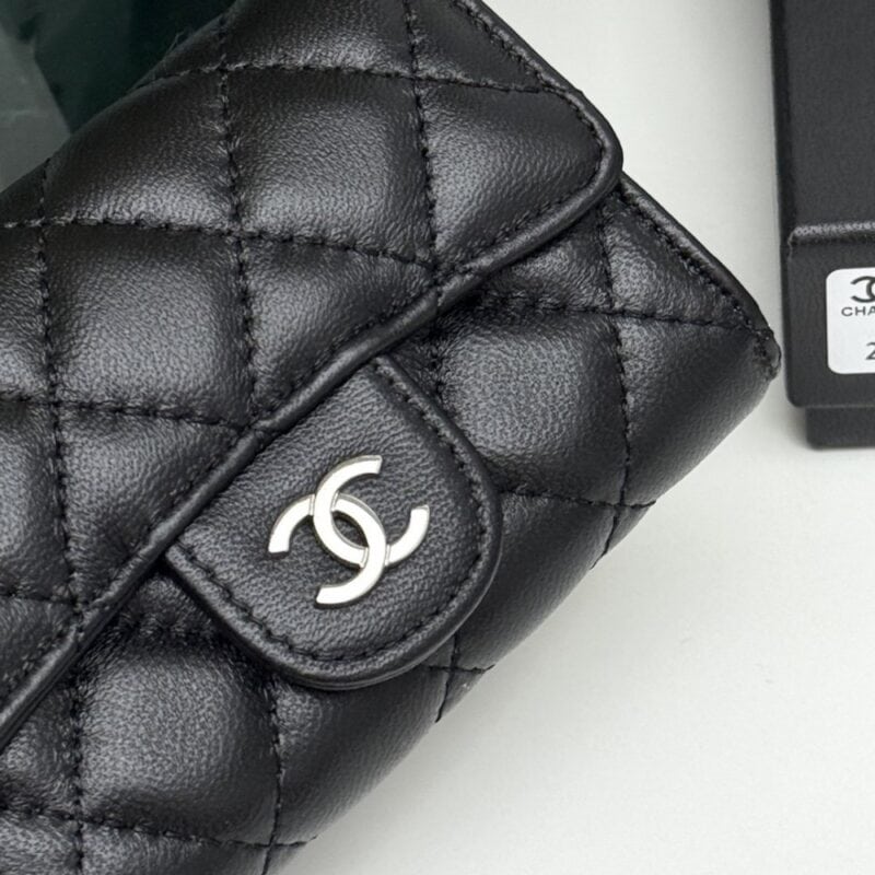 【AT11124】CHANELのクラシックなダイヤモンド柄小羊皮財布 | Chanel
