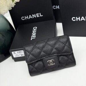 【AT11126】シャネルのクラシックなダイヤ柄ラムスキン財布 - 高級なラムスキン素材、エレガントなデザイン | Chanel