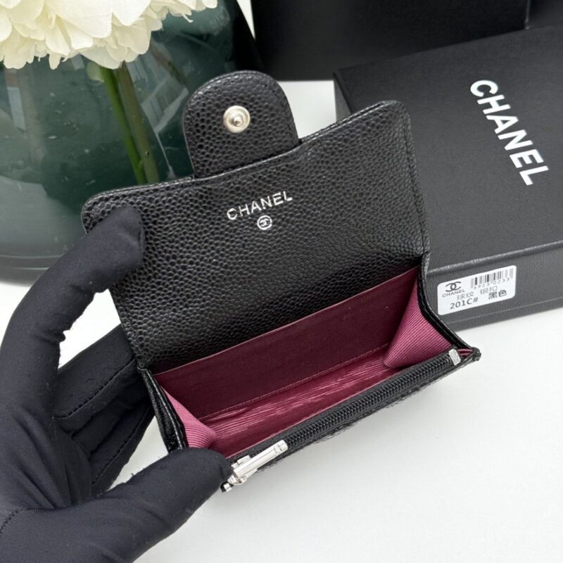 【AT11126】シャネルのクラシックなダイヤ柄ラムスキン財布 - 高級なラムスキン素材、エレガントなデザイン | Chanel