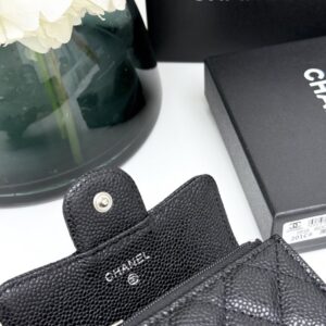 【AT11126】シャネルのクラシックなダイヤ柄ラムスキン財布 - 高級なラムスキン素材、エレガントなデザイン | Chanel