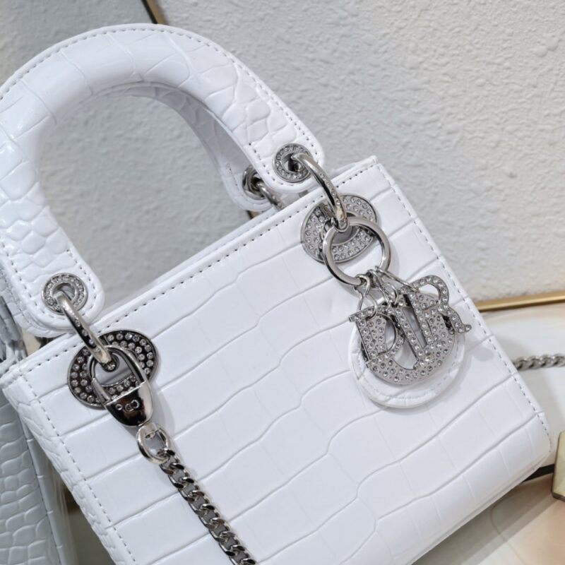 【AT11130】Diorディオールminiダイアナバッグ - ハイエンドな贅沢ファッションの典型 | Dior Paris