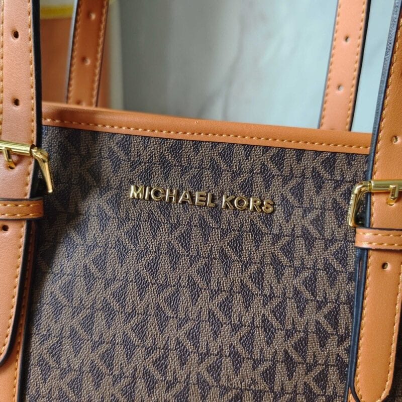 【AT11146】マイケル・コースのエレガントなクラシックトートバッグ、都会の女性に最適 | Michael Kors