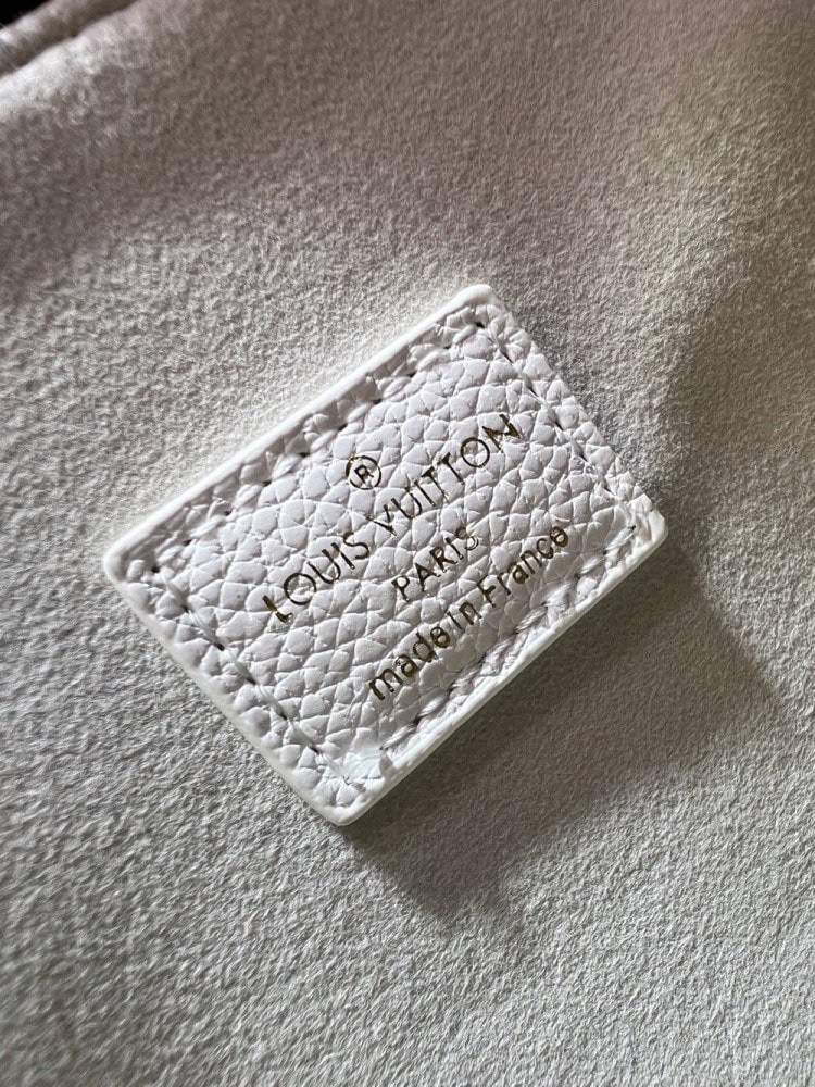 【AT11147】ルイ・ヴィトン Alma BB ハンドバッグ、高級でファッショナブルなクラシックアイテム | Louis Vuitton Paris