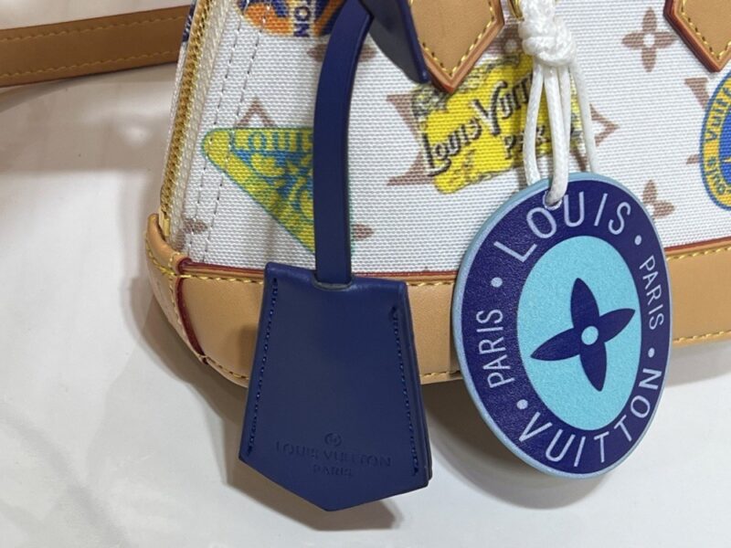 【AT11151】ルイ・ヴィトンのクラシックシェルバッグ、贅沢感とファッション性の融合を示す！ | Louis Vuitton