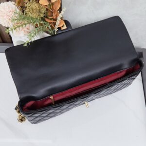 【AT11161】シャネル Chanel ダイヤ柄クラッチバッグ ラムスキン使用 高級感溢れるエレガントアクセサリー | Chanel Paris