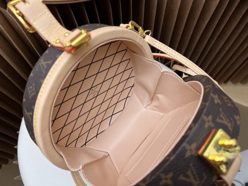 【AT11164】ルイ・ヴィトン Petite Boite Chapeau ハットボックス バッグ - ファッションとエレガンスの融合 | Louis Vuitton Malletier