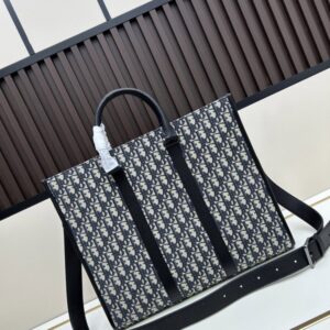 【AT11167】ディオールの東西方ラグジュアリーハンドバッグ - 都会の女性に最適✨👜 | Dior