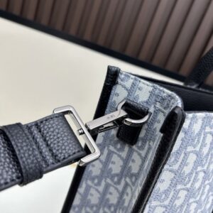 【AT11168】ディオールのObliqueプリントハンドバッグ、都会のエリートのためのラグジュアリーファッションアクセサリー | Dior