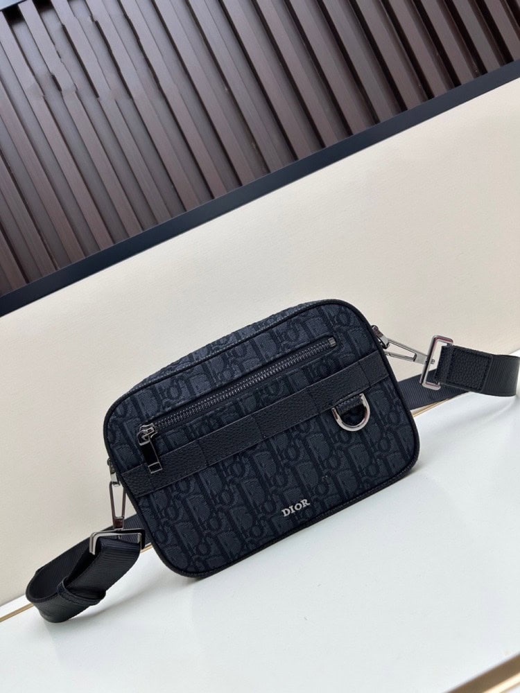 【AT11169】ディオール(Dior) ブラックシリーズ メンズショルダーバッグ 贅沢な都会の紳士品味をアピール | Dior Paris