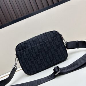 【AT11169】ディオール(Dior) ブラックシリーズ メンズショルダーバッグ 贅沢な都会の紳士品味をアピール | Dior Paris