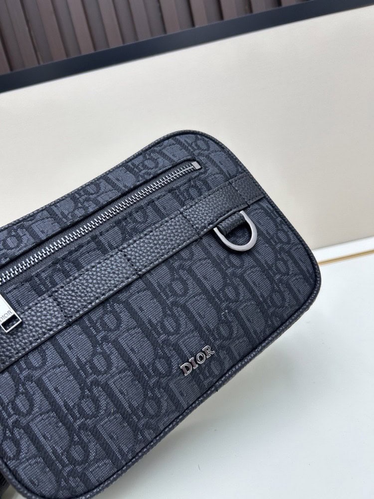 【AT11169】ディオール(Dior) ブラックシリーズ メンズショルダーバッグ 贅沢な都会の紳士品味をアピール | Dior Paris