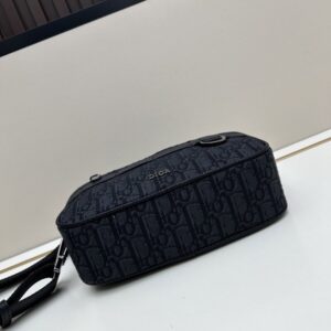 【AT11169】ディオール(Dior) ブラックシリーズ メンズショルダーバッグ 贅沢な都会の紳士品味をアピール | Dior Paris