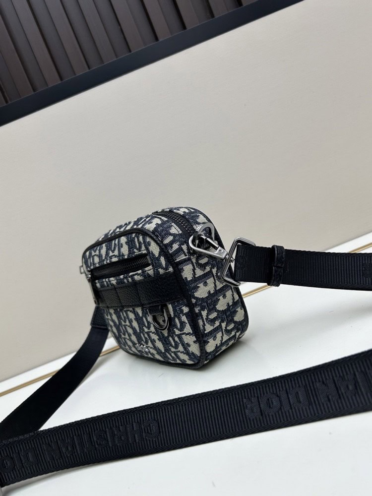 【AT11175】Dior クラシックなサフアリメッセンジャーバッグ - Obliqueプリントとブラックグレインレザー | Christian Dior