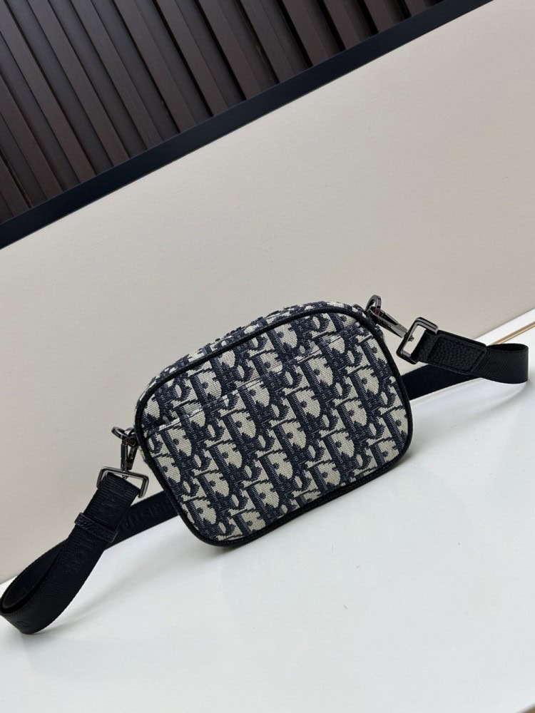 【AT11175】Dior クラシックなサフアリメッセンジャーバッグ - Obliqueプリントとブラックグレインレザー | Christian Dior