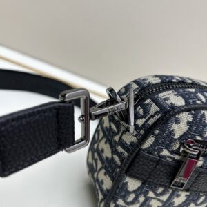 【AT11175】Dior クラシックなサフアリメッセンジャーバッグ - Obliqueプリントとブラックグレインレザー | Christian Dior