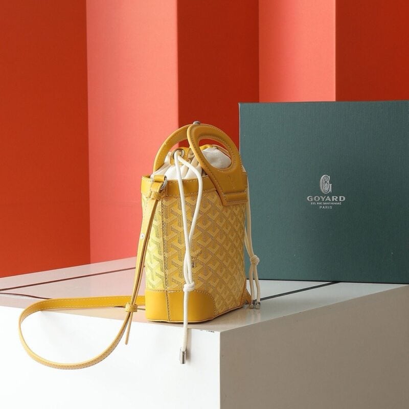 【AT11285】Goyard（ゴヤール）のBeluga（ブルーガ）ミニバッグ - 豪華な黄色革と精巧な刺繍、エレガントな装いに最適 | Goyard