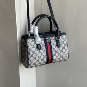 【AT11293】グッチのクラシックなOphidiaシリーズ・ファッションと贅沢を新たな章へ導く手袋 | Gucci